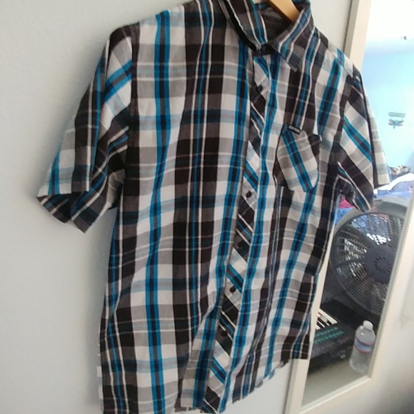 Button up - Picture 2 of 6